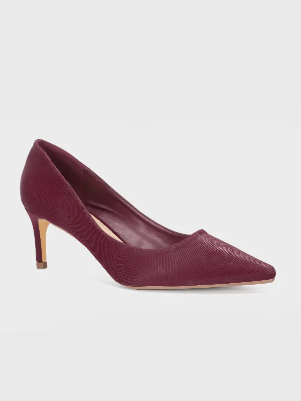 Women's "CAOILTE" Pointed Slip On Courts